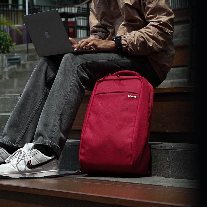 Incase Icon Lite Backpack For Macbook Up To 16 inch | Tas Ransel | Tas Pria | Tas Kantor | Tas Kerja | Ransel Pria | Ransel Kantor | Ransel Kerja | Ransel Laptop | INCO100279 - Red - 3