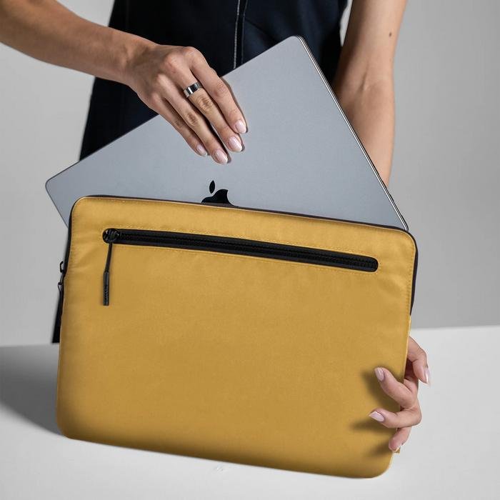 Incase Sleeve Macbook Air/Pro 13" Pochette Compacte (INMB100611) Sleeve Macbook Air dan pro 13 Inch | Tas laptop | Sleeve MacBook | Laptop sleeve case | Macbook sleeve | Pelindung Laptop | Laptop Bag - HIBISCUS RED - 5